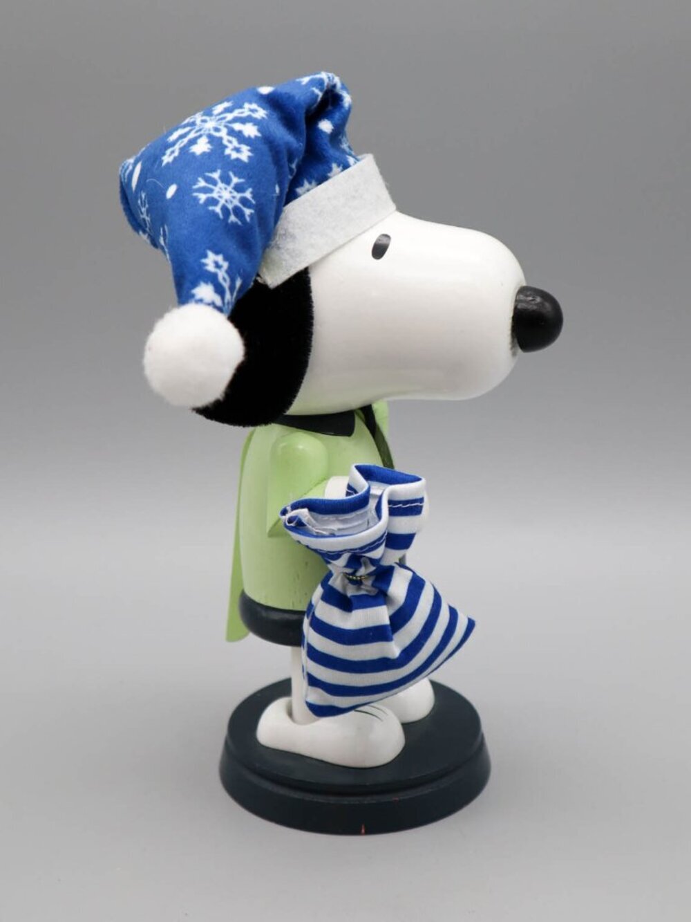 2017 Peanuts Snoopy Wooden Nutcracker Figurine Christmas Decor DanDee - Picture 4 of 6